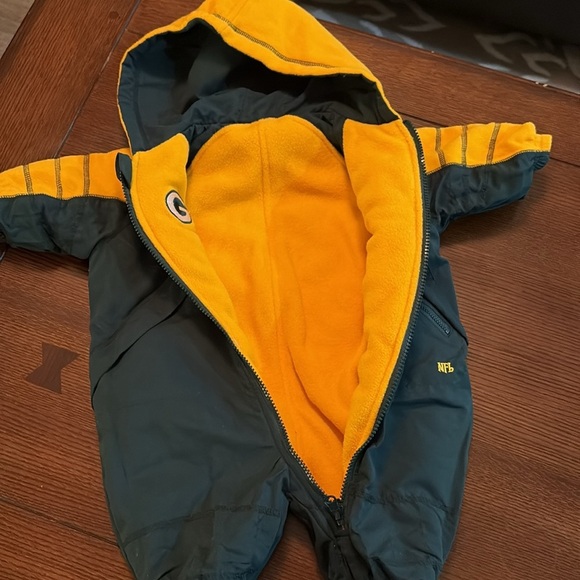 NFL Green Bay Packers fleece lined onesie snowsuit reversible 6-9 months - Picture 4 of 9